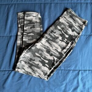 Time and Tru Maternity Camo Leggings Womens M Gray Stretch